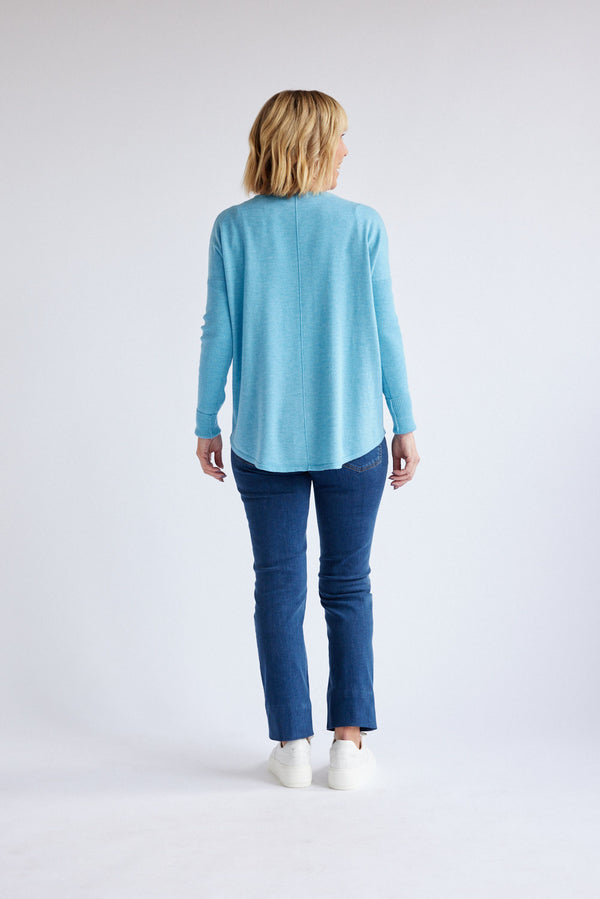Queen Curved Hem Knit, Frosted Blue